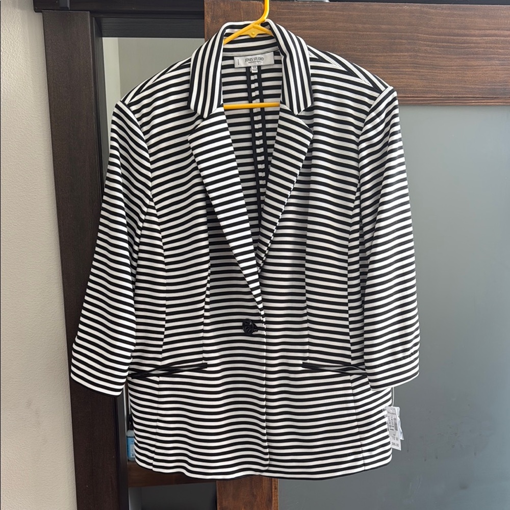 Jones Studio Black and White Striped Blazer with Notched Lapel